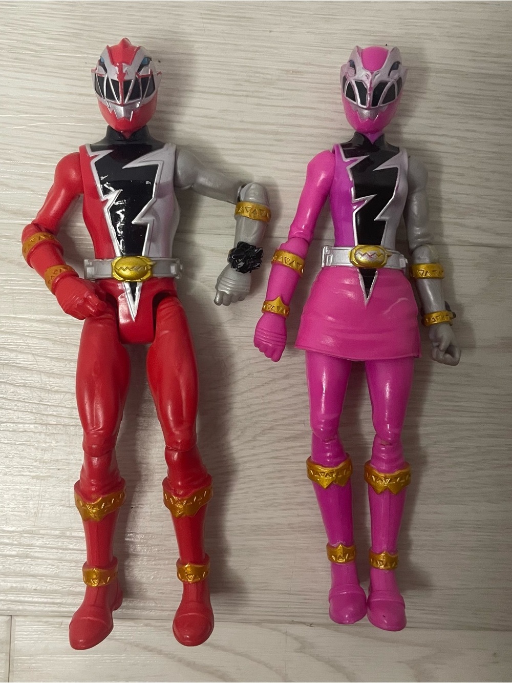 Bandai Kishiryu Sentai Ryusoulger Power Rangers Red and Pink Ranger Figure Japan
